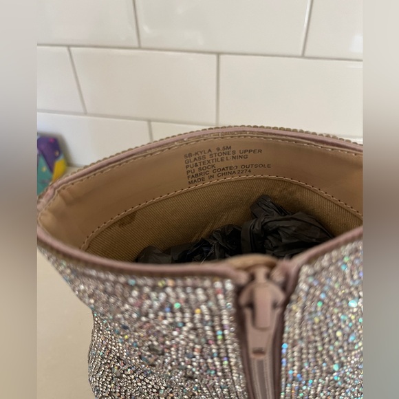 Betsey Johnson Kyla Booties 9.5 - Picture 10 of 10